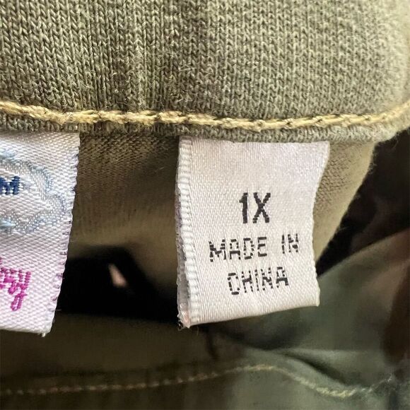 Quacker Factory Women's 1X Green Cargo Skort Knee Length Pockets Comfy Work Wear - Picture 7 of 7